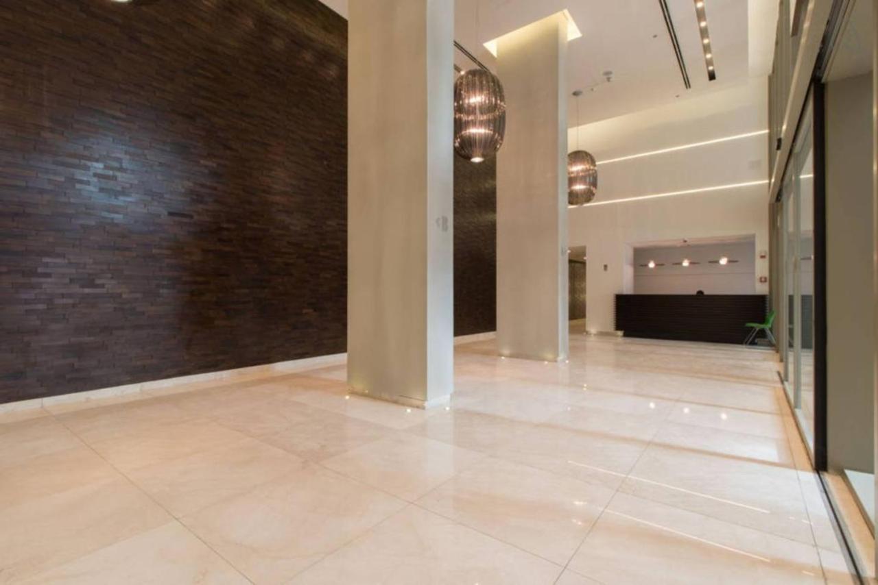 Exclusive Two-Bedroom Apartment With Parking Baitulmaqdis Luaran gambar