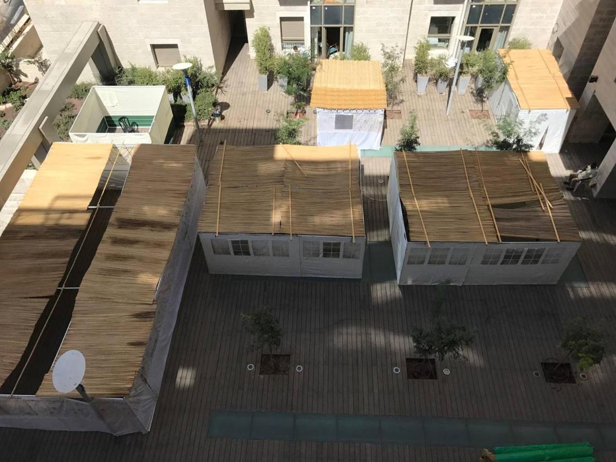 Exclusive Two-Bedroom Apartment With Parking Baitulmaqdis Luaran gambar