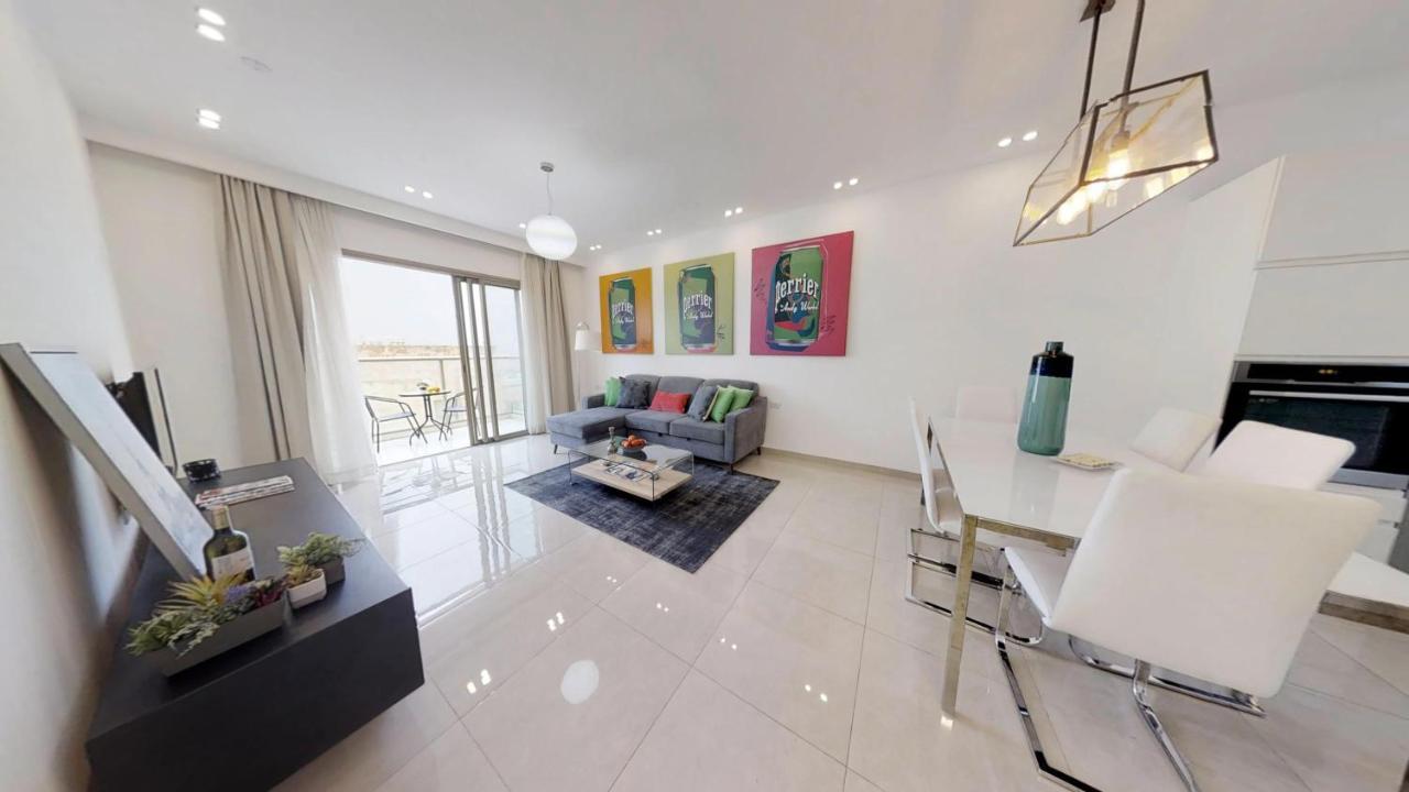 Exclusive Two-Bedroom Apartment With Parking Baitulmaqdis Luaran gambar